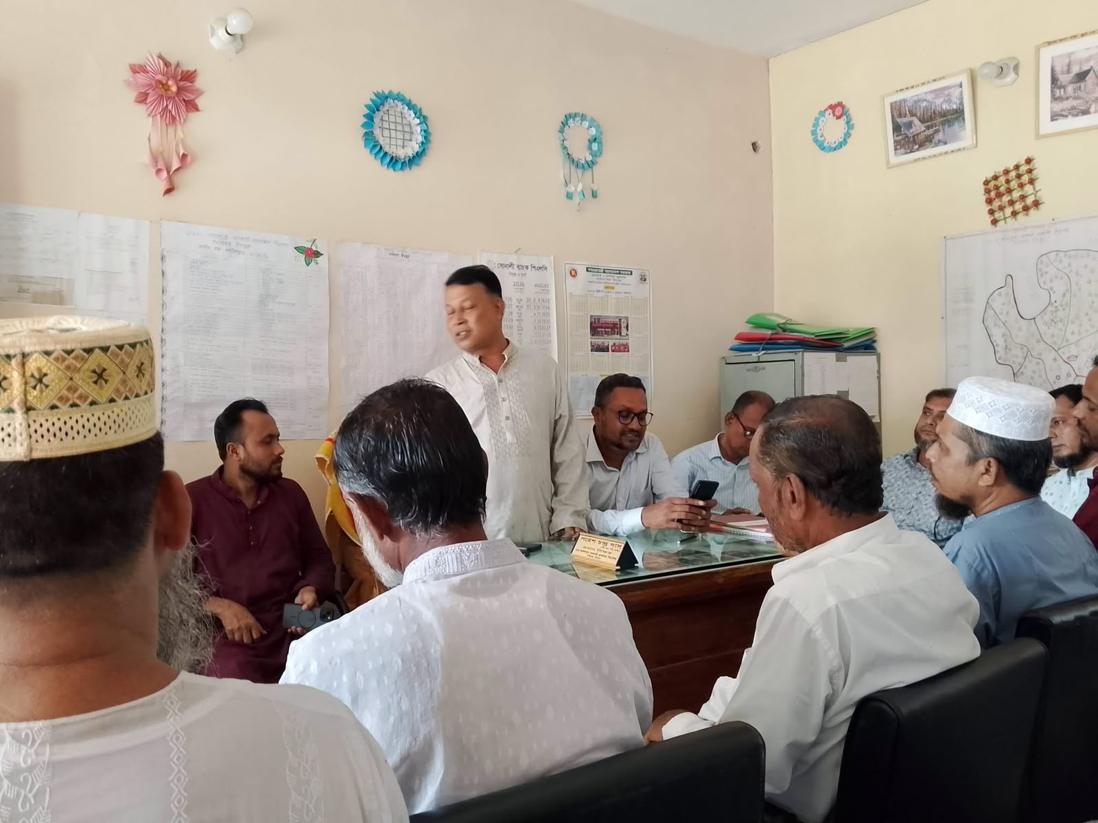 হাইমচরে কমলাপুর সরকারি প্রাথমিক বিদ্যালয়ের ম্যানেজিং কমিটির পরিচিতি সভা অনুষ্ঠিত